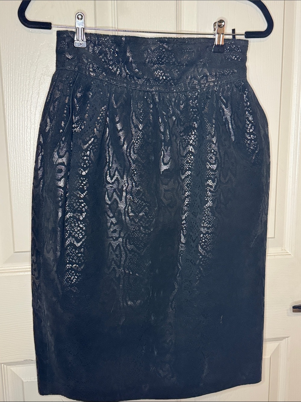VTG Escada/Neiman Marcus Snakeskin Embossed Leather Skirt Size 40/US 6-8
